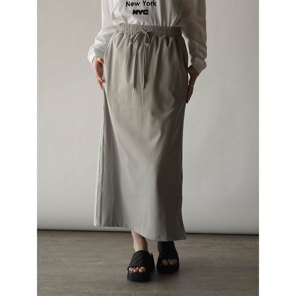 英字ロゴチュールプリーツスカート | ラディエイト(RADIATE) | マルイ