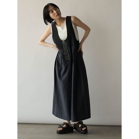 [^ԁF014518708]Se[vڂ䂭AO2WAỸWp[XJ[gB̃iCnƖCNȕ\̐ngݍ킹AX|[cMIX̂ۂɁByʊ̂ŉĂ܂ŗp܂BEGXgɓ^bNӂƂ̊oBTChɂ́A|PbgĂ邽ߎpQłTVc킹͂AL~\[^Ngbvƍ킹ăLC߂ɒȂ̂IXXłBCi[ŁAI[V[YyłACełB fF165cmBe摜́A̓₨g̃j^[ݒȀƖɂۂ̏iƐFقȂꍇ܂BԎɋ߂F͐n摜ł܂B9icmj:130:33.5g:43.5EGXg:90qbv:120