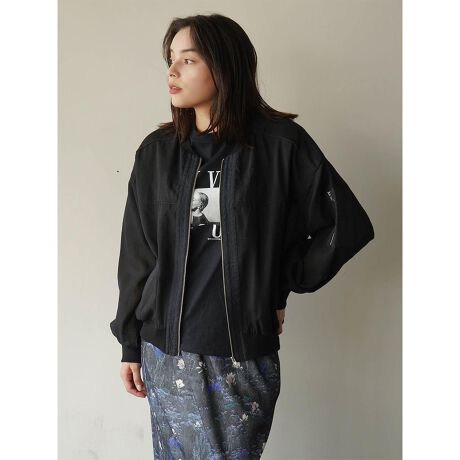 [^ԁF013118905]ĂH܂ŒĂVA[MA-1u]B悢݂̃VA[fނȂ̂ŁA肰Ȃ炵oBꂪǂfނ́Aꂩ̎ɒSnQłBƋ݂̓ufނgpĂ̂ŁAJWAȕ͋CɁB肵VGbgCɂȂ{fBCJo[茩VGbgɁB{gXI΂񂵂ł̂߂̂PłB fF160cmBe摜́A̓₨g̃j^[ݒȀƖɂۂ̏iƐFقȂꍇ܂BԎɋ߂F͐n摜ł܂Bt[icmj:60:59A[z[:48:52:82.5g:59