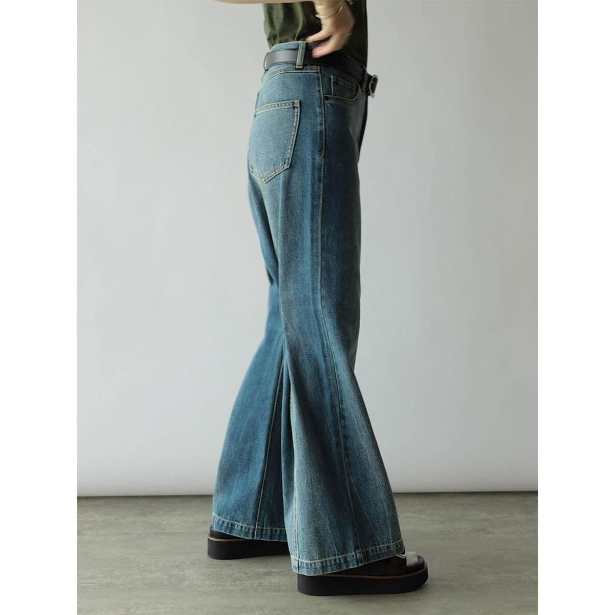 バックボタンデザインデニムパンツ | ラディエイト(RADIATE) | マルイ