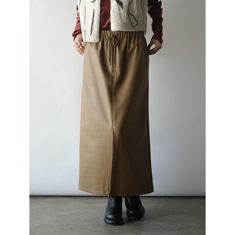 [^ԁF012119265]}bgȌ򊴂̃tFCNU[fނɁA炩ȐGSñ\tg_{[fނhbLOꂽA݊̂fUCXJ[gBOgƌgňقȂfUCX^CÕANZgɁ̂[߂̃tgXbgőJ₷A炵o܂BEGXg͑SdlŁA|PbgĂ׋@\QłB[hJWAX^C܂ŗlXȃX^COɎĂ₷ACełB fF165cmBe摜́A̓₨g̃j^[ݒȀƖɂۂ̏iƐFقȂꍇ܂BԎɋ߂F͐n摜ł܂B 9icmjXJ[g:85EGXg:4EGXg:65`78qbv:98