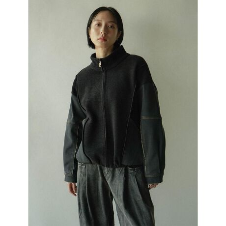 [^ԁF013119335]ƂƂNёfށ~fj̃hbLOfUCڂ䂭ꖇBnClbNWbvAbvŎ܂茩A|Pbg̗̓IȐ؂ւANZgɁB̃h[XgOōD݂̃VGbgɃAW\łBCyɉHDă[hɂJWAɂ܂郉CgAE^[łBfF165cmBe摜́A̓₨g̃j^[ݒȀƖɂۂ̏iƐFقȂꍇ܂BԎɋ߂F͐n摜ł܂B 9icmj:61:57.5A[z[:56:50.5:79g:63digj:895