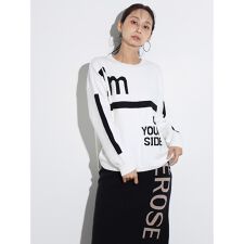 モノトーンロゴクルーネックニット