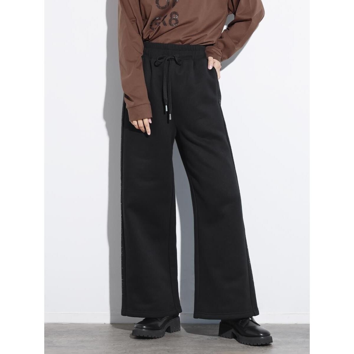 ビジューロゴワイドパンツ | スコットクラブ(SCOTCLUB) | マルイウェブ