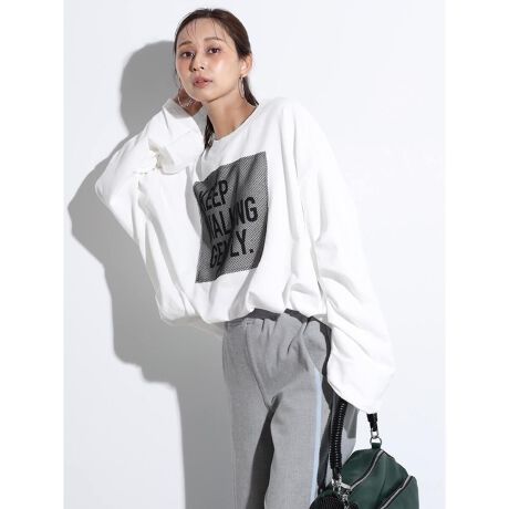 [^ԁF021231265]̓IȃVGbgƃtg̃bVg݊JbgvI[o[BƂƗhbvV_[ƂƂgA{fBCEɂAbNXSn܂BɃtgɂbVfނCȂANZgƂȂAVvȂX^COƐVNɌĂ܂B܂Aɂ̓^bN񂹂ă{[A̓Iŉ؂₩ȃVGbgɎdグĂ܂Bɂ^bN{Aقǂ悢o[VGbg\z邱ƂŁACƂoX悭܂̂́BO㍷̂钅䂪̌^Jo[ɂʓIŁAC킸ꖇɎdオĂ܂Bǂȃ{gƂ悭AfjŃJWAɁAꂢ߃pcXJ[gŏiɂƁALX^COɗnޖ\gbvXłBfF162cmBe摜́A̓₨g̃j^[ݒȀƖɂۂ̏iƐFقȂꍇ܂BԎɋ߂F͐n摜ł܂B 9icmjiO^j:50^60:65:54:87.5g:73