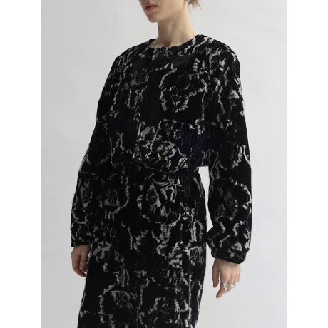 [^ԁF033109487]fރNXȃxA̐nɑ@ׂȉԕ`[tWK[hDŕ\\Lȑfނ̗pBVo[̎͊pxɂĕωVbNȌ򂪖͂łBD蕿̈ꕔ̓tWɂȂĂÅƉŝeNX`[̉Ńh}eBbNȕ\܂BfUCfނ̑݊őɊGKgȃV[gWPbgBۂ݂тт̓IȃVGbgƒZ߂̏䊴ghoX^CAbv܂Bɂ͎RȖc݂fUC{AVbNȑɏ炵{[vXB킹ACeŃtgJĒA߂ăRpNgɂ܂Ƃ߂ƗlXȕ\y߂܂Bfނ̃XJ[gƂ̃ZbgAbv͂AVvȃXbNXXJ[gƍ킹邾ŁA݊̂VbNȃR[fBl[gɎdオiłBBrand Conceptresil / WwhiteEblackŕ\creative dresslXȑfނ̑gݍ킹Ԃ̂鐶nHȂǂɂ݂ȂƉlς̂RNVWJBfF170cmfނgpXJ[gi032109486j܂BBe摜́A̓₨g̃j^[ݒȀƖɂۂ̏iƐFقȂꍇ܂BԎɋ߂F͐n摜ł܂B9icmj:42:43A[z[:55:59:80g:54dij:400