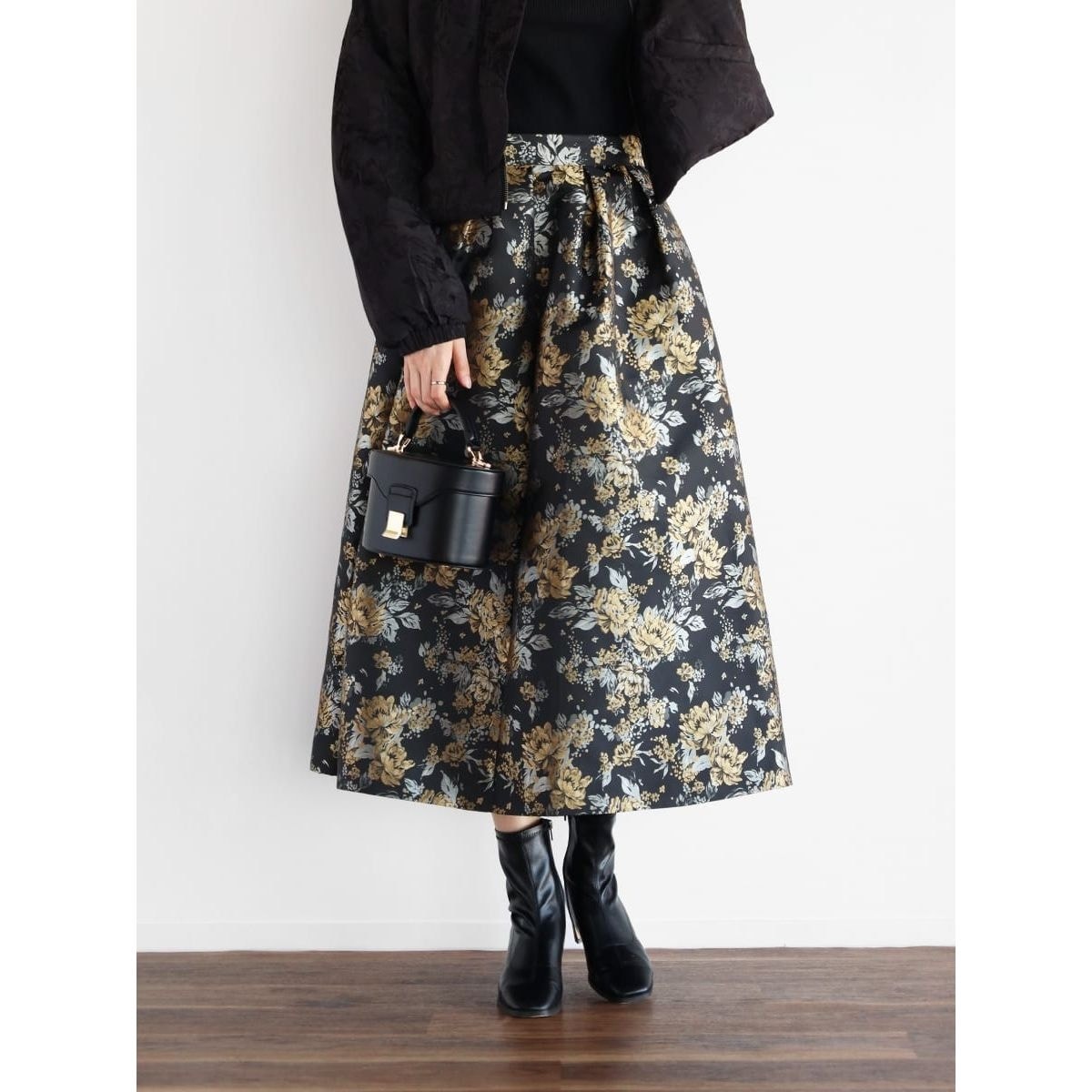 【NEW】ヴァン（Vin）/フラワージャガードボリュームスカート フラワージャガードボリュームスカート | ヴァン(Vin) | マルイウェブ