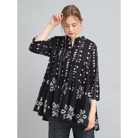 [^ԁF081322825]un[gvuԁṽ`[tleBA[huEXBi`ȕŊ炩ȔG̃ChȂɁA^C_C߂̂悤ȃfUC{܂BӂLAC̃eBA[hVGbǵAق̂蓧̂鐶nƑ܂āAy₩ȈۂɁB߈ʒu̐؂ւA㔼gɖڐW߃X^CAbvʂ܂BChpcfj킹͂As[XɉHDNx̂钅ȂfF172cmfނgps[Xi084122824j܂BBe摜́A̓₨g̃j^[ݒȀƖɂۂ̏iƐFقȂꍇ܂BԎɋ߂F͐n摜ł܂B9icmj:76:40:44:65g:52.5