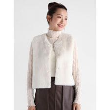 ヴァン(Vin)のリバーシブルフェイクファーベスト