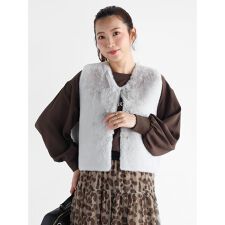 ヴァン(Vin)のリバーシブルフェイクファーベスト