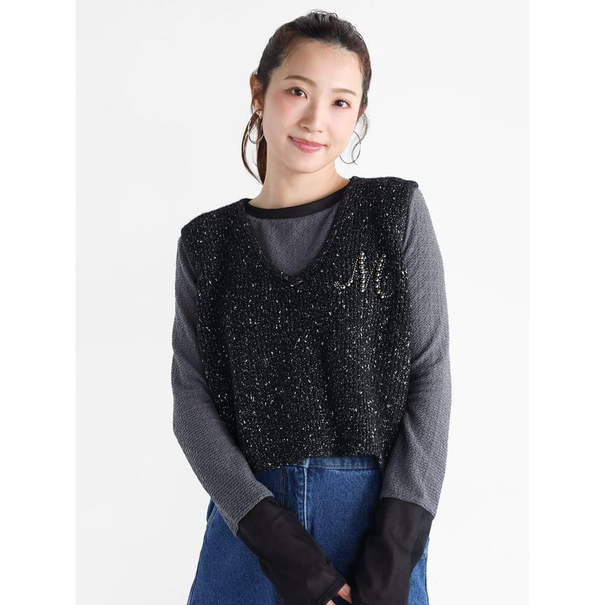 ビーズ刺繍ロゴVネックニットベスト | ヴァン(Vin) | マルイウェブチャネル