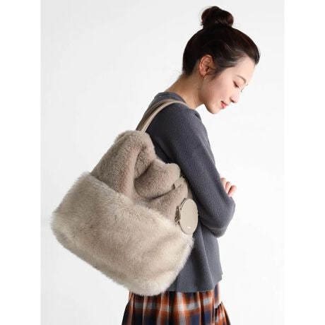 [^ԁF085124252]ŁAX^CȎNxオt@[obOB̃t@[Ɩё̒t@[Ƃ̃pl؂ւ̃j[NȃfUCłBѕ݂̂ꂢȃGRt@[V[Y[h𐷂グANXȈۂɁBfC[g炿ƂĂ΂̐ȂɂȁAGꂽACełBBe摜́A̓₨g̃j^[ݒȀƖɂۂ̏iƐFقȂꍇ܂B ΉTCY@@@AirPodsFX}z(14~7cm)Fz FPET{g 500mlFA5 蒠FA4 t@CFm[gPC 15inchF~:23.5(/):35/25}`:11:40傫(a):9{:447gt|[`:33ge:12L