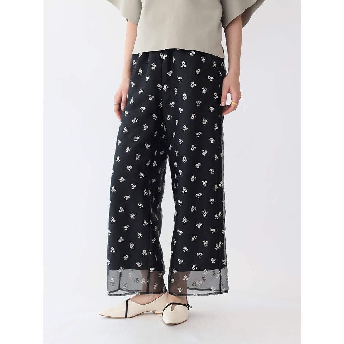 ヤマダヤ フラワーラメ ベロアラインパンツ ample フラワー刺繍