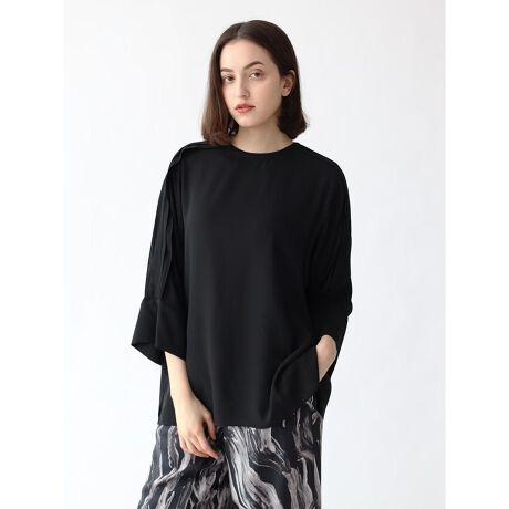 [^ԁF111317648]fނƂhC^b`ȃ|GXefށBŷ钅ṕAVɂȂɂnfC[Ɋ􂵂܂BfUCƂh}X[uɎ񂪔`䂪炵ouEXBVvȘȂ܂ȂAۂ݂тт݃{^v[c̃fBeB[ꖇBO2waydl̂߁ACX^OɂĂD݂ły݂܂BBrand ConceptAga / A[K㎿Ȑnɂ萶n`ie[}ɔėp̍ACeWJBubNCAga BlackA{̐nYn[J[Ǝg񂾃nCNXCaga{WJBfF172cmBe摜́A̓₨g̃j^[ݒȀƖɂۂ̏iƐFقȂꍇ܂BԎɋ߂F͐n摜ł܂B9icmj:68:63