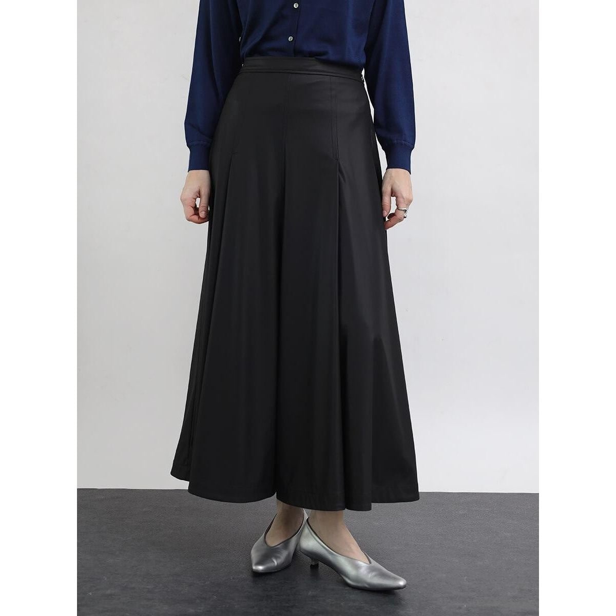 レザータッチフレアスカート | アーガ(Aga) | マルイウェブチャネル