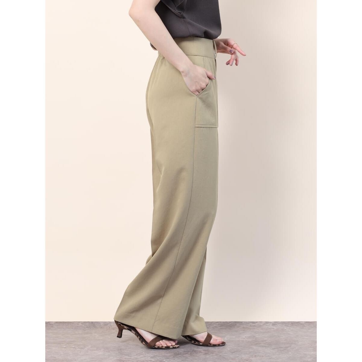 センタープレスワイドパンツ | フェンネル(FENNEL) | マルイウェブチャネル