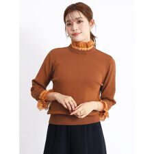 フリル付きニットトップス