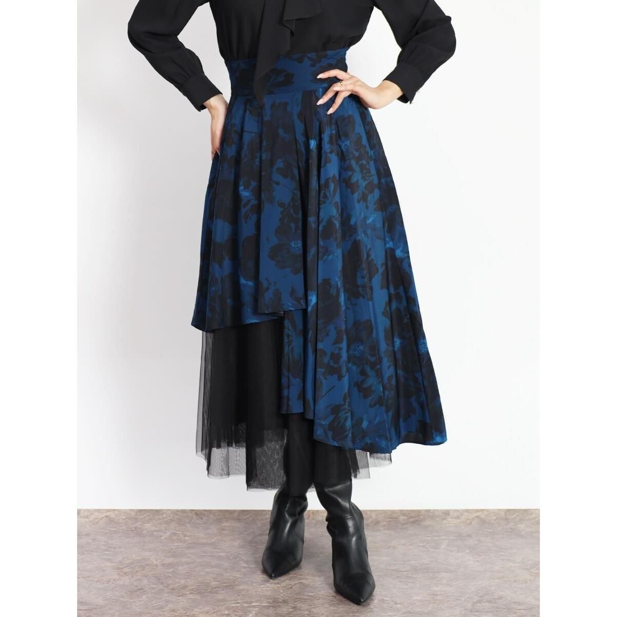 新品タグ付き FENNEL（フェンネル）ウエストギャザーフラワースカート フェンネル FENNEL フラワープリントシフォンフレアスカート