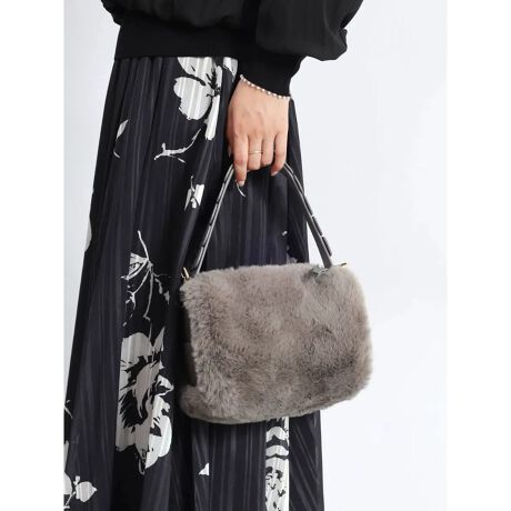 [^ԁF155118479]ӂӂȐGSñGRt@[gpV[Y[hՂ̃~jobOBƂtHƁA_炩ɓ݂₷fUĈ鎝肪|CgBRpNgȂAX}[gtHȂǂ̂õ}XgACeƓTCYłBt̃V_[xǵA߁AO\BnhƃV_[2wayłg܂BfC[ȃJWAR[f̃ANZgƂĂAꂽACełBBe摜́A̓₨g̃j^[ݒȀƖɂۂ̏iƐFقȂꍇ܂B ΉTCY@@@AirPodsFX}z(14~7cm)Fz F~PET{g 500mlFA5 蒠F~A4 t@CF~m[gPC 15inchF~:13:19:9:43V_[xg:88~107.5{:244gV_[xg:70ge:2L