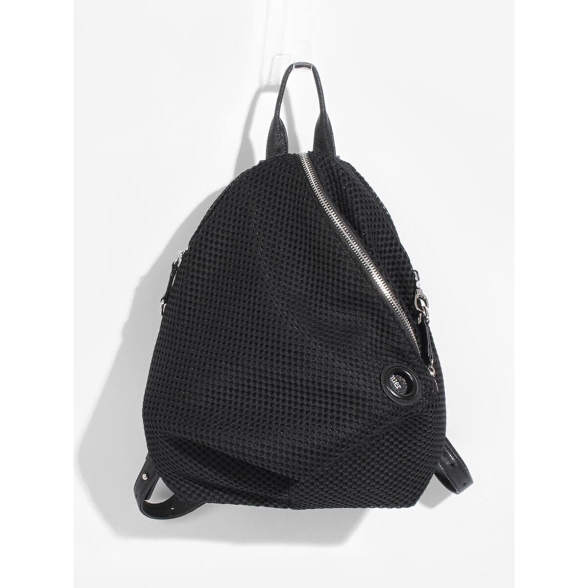 極美品　nouer ／ヌエール　メッシュデザインリュック 極美品 nouer ／ヌエール メッシュデザインリュック ヌエール