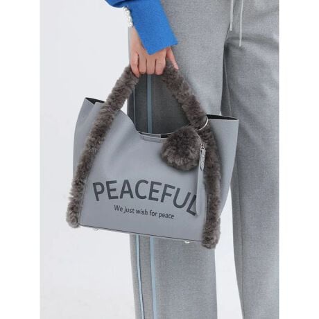 [^ԁF255100660]lC𔎂ĂPEACEFULg[gobOBGtH[gXȃVGbg_炩ȃ{AŉAGߊ̂ANZgvX܂BtFCNU[̃}bgȎ́AlJWAȃX^Cɂ}b`BV_[xgZbgȂ̂ŁA|E΂ߊ|ɂD݂prɍ킹Ăg܂BetŎAՂƎꂽ}`ŁAoKi͂Ǝ܂TCYȂ̂|CgBX^CÕANZgɂ҂̃ACełBBe摜́A̓₨g̃j^[ݒȀƖɂۂ̏iƐFقȂꍇ܂BΉTCY@@@AirPodsFX}z(14~7cm)Fz FPET{g 500mlFA5 蒠FA4 t@CF~m[gPC 15inchF~{́icmj:25(/>:35/27}`:11:28V_[xg:87~106t|[`icmj傫(a):7d{:436gV_[xg:75gt|[`:31ge:8L