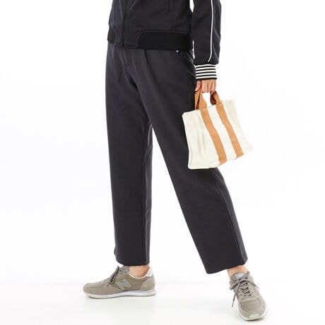 [^:795365]cĈ悤ȃJWÂXgb`W[W̃ChpcBStv[ɓKĂA悭ĝ痣ꂽVGbgŃX^CtoʂɁB