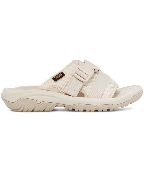 アウトドアシューズ OUTFLOW UNIVERSAL (アウトフロー ユニバーサル