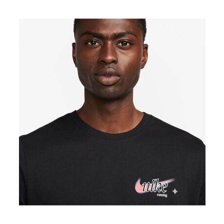 [^ԁF71322358]Nike Dri-FIT<br ^>Men's Running T-Shirt<br ^>We're always looking for that extra edge. That extra advantage to be our best. Inspired by heat-mapping and visualizing data the Nike Dri-FIT running tee shows we're forever ahead of the game. Smooth sweat-wicking fabric helps you stay fresh while putting in that work with each well-earned mile.<br ^><br ^>Nike Dri-FIT technology moves sweat away from your skin for quicker evaporation helping you stay dry and comfortable.<br ^>Smooth jersey knit fabric is lightweight and breathable.<br ^>Classic fit gives a relaxed feel that sits slightly off the body.<br ^><br ^><b> More Details <^b><ul><li>57 cotton^43 polyester<^li><li>Machine wash<^li><li>Imported<^li><^ul>57 COTTON<br ^>43 POLYESTER[J[iԁFFJ2361-010