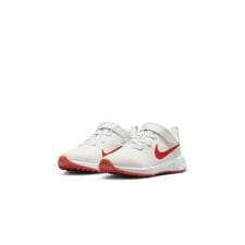 パフォーマンスカジュアル ナイキ レボリューション 6 NN PSV