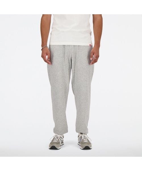 ニューバランス New Balance Sport Essentials Small logo スウェットジョガー ロングパンツ ロングパンツ Sport Essentials Small logo スウェットジョガー