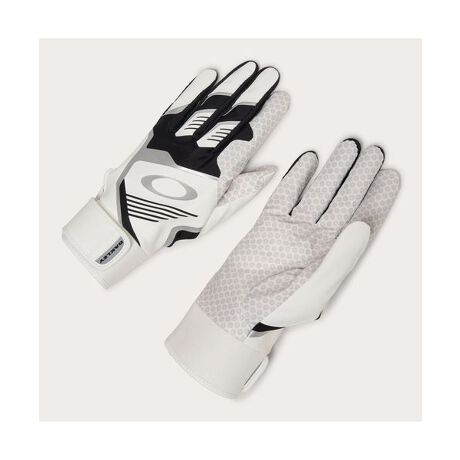 [^ԁF0070FOS90185101]̋Ȃɍ킹悤ɍtBbgǋA̍bɑ傫ȃXgb`p[c3Dp^[̗p邱ƂŃXgXt[Ŏ̓ɍ킹\B܂A͍̕ō̃Obv͂𔭊ȃVR[vg{A񕔕̓Xgb`^Ȃ炵z[h悤ɃlIvfނƒ߂̃xg̗pBϋvKvȕɂ͋x̂鍇vzuĂBEHbVuΉB[J[iԁFFOS901851-02E