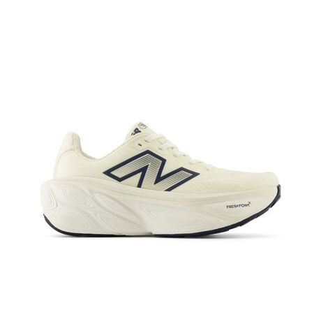 [^ԁF0286WMORCF5D02]V[YjAŌōō̃NbVjOfuFRESH FOAM X MORE V5vAX|[ct@bVƂĂy݂₷VFoBData to designɊÂAEg\[̌`󂪁AƎ~bh\[Ŝ݂̌œKAŜŃNbVjOƈ芴\ɁB\[łƂ̈̊AjOItV[܂ŃT|[gꑫłB[J[iԁFWMORCF5D