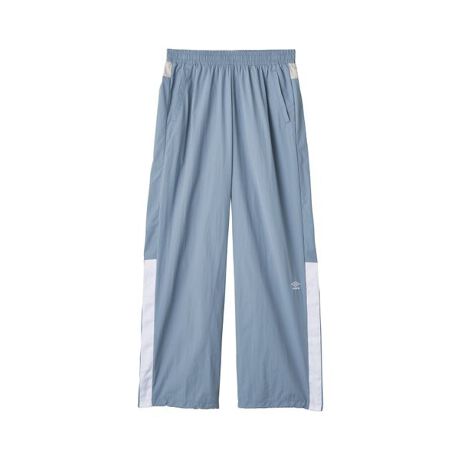 [^ԁF0031UF5SPZ40M03]yAWAY DAYSzu`[邽߂ɃAEFCQ[ɉXvƂӖCMX̃TbJ[pBX|[cfނȂAVGbgɕωAėp̍TbJ[EFABtăV[Y̒Ԓp\ȃEBhACeB͍D݂̃VGbg킹čidlB[J[iԁFUF5SPZ40M BK00