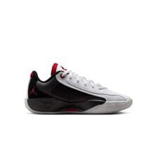 ジョーダンブランド(JORDAN BRAND)のバスケットシューズ ジョーダン .77 PF