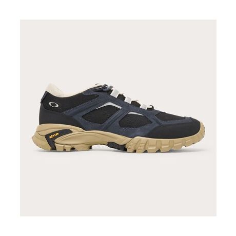 [^ԁF0070FOF10054103]XG[hpl̉ɑϋvɗDꂽCordurafނgݍ킹Xj[J[BiCfނ̃ACbgɂ̓tNgdl{A҂ݏグ[XVXe̗pBϋvɗDꂽgDLbvƃq[BDꂽObv\AϋvAyщK񋟂Vibram XS TrekAEg\[̗pBGꂽnʂł̃Obv\ɗDAgNVKvȃV`G[VŗDꂽptH[}X𔭊B^ƃq[ɃfUCANZg̃SB[J[iԁFFOF100541-00N