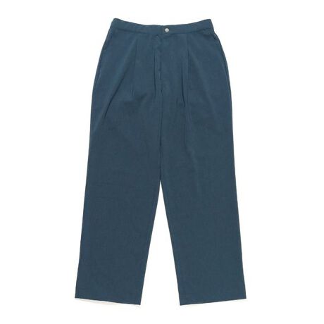 [^ԁF0575HH2256901]xA~܂肷C̓{̉ĂAKɉ߂߂ɂꂽpcłBCOOLMAX̗pĂׁAĂ₷@\IȑfނłȂAꂢȃVGbgŗlXȃV[ŊyނƂo܂B[J[iԁFHH22569 CL