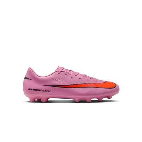 [^ԁF85987501]Xs[hAbvlɍœKB AJf~[ XpCÑq[ɁAǂꂽAir Zoomjbg𓋍ڂ܂B Oɉoo炷fUCŁAobNC˔jT|[g܂B Nikejł͂ɗDꂽ}[LAaBv̂܂܂ɃRg[łꑫłBꂽ{[^b`Abp[NikeSkinV^̃fUCzuBfŃTbJ[Ă悤ȊoŁA{[Rg[ł܂BXs[hǋgNVAȂX^bYg̃gNVp^[`BAir ZoomjbgƂ̐ڐGʐςg傷ƂƂɁAœKȃObvĂ܂B ő̃X^bY͏]̃~hX^bYƓɐݒ肵AgNVL[vBݍނ悤ɃtBbgLk̍]̃bV̂jbgfނɃAbvO[hB_ƃT|[gɗDA{[Ƃ̋k܂܂Bȉڍׂ܂΂ȎŁAdyAȂǂ̃tB[hɍœKNbVC\[[J[iԁFFQ8431-600