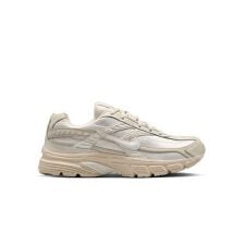 パフォーマンスカジュアル ナイキ ウィメンズ イニシエーター