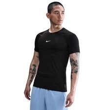 ﾒﾝｽﾞｱﾊﾟﾚﾙ ナイキ BREATHE SLIM S/S トップ