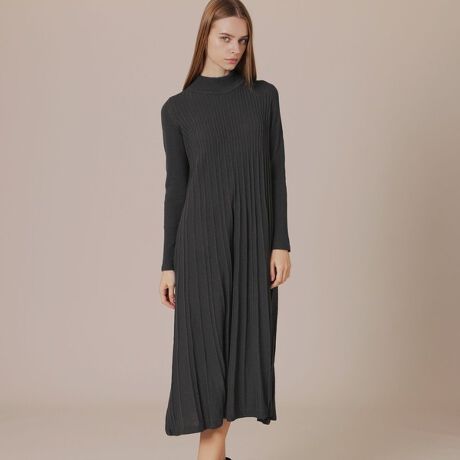 エクラ掲載】ファインウールホールガーメントニットワンピース  