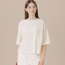 【WEB・一部店舗限定】ストレッチサッカーストライプ半袖ブラウス