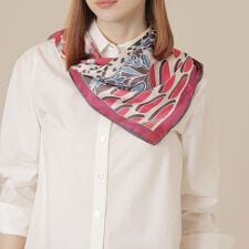 フラワーガーデンスクエアスカーフ