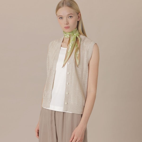 【婦人画報4月号掲載】ラスターリネンニットベスト