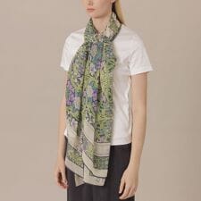 【婦人画報4月号掲載】ボタニカルウォールスクエアストール