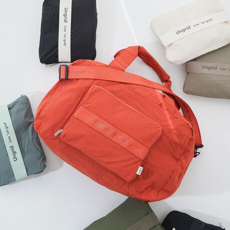 [^:UNG-53270B]Ungrid̃Se[vۓIȐ܂肽݃{XgobOoyĉɂ\tgiCfނgpĂ̂ŕig痷sp܂ŕL􂵂܂BgȂƂ̓RpNgɐ܂肽ŃJo̒X[cP[XɁBgƂɂςƍLĎg܂BX[cP[XɃL[Ił̂ŗs̍ۂ͂ƂĂ֗BGRobOTuobOƂĂ劈BsÂyYobOƂĂ֗łBLxȃJ[WJŁACɓ̃J[Iׂ܂v[gMtgɂ߂łBi̐F́ABeꏊ̂ȂǂɂFČꍇ܂B܂Aql̂gPCj^[ȂǂɂAFČꍇ܂B炩߂̏ゲB