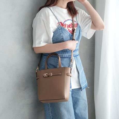 [^:UNG-54050B]|Cg̃xgfUCȂꂽlog[gobO߂̃TCYŃR[f̃|CgɁȂǂCɂȂɂV{H{ĂAyʂŏ_炩fނgĂ邽ߕig₷Aoɂ҂̃ACełBO\ȃV_[xgĂ̂ŁAnhX^CAV_[X^C2wayłgp܂BJWAɂꂢ߂ɂg₷ALV[Ŋ􂵂܂Bi̐F́ABeꏊ̂ȂǂɂFČꍇ܂B܂Aql̂gPCj^[ȂǂɂAFČꍇ܂B炩߂̏ゲB