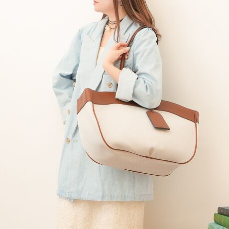 [^:UNG-54150B]l~LoX̃RriȃfUC̃g[gobOA4TCYƓUȃTCYłAɂ͎O\ȃt@Xi[tCi[|[`Ă̂ŁAMdiȂǂ𕪂ĈSĂ܂Ƃł܂B莝p̒ZnhƁA|p̒nh2WAYdlBoɂ͂AP̗sobOƂĂ߁܂AJ[hP[XtĂāÂ܂܃obÕANZgƂĂApXP[XƂĎgp邱Ƃ\łBJWAɂꂢ߂ɂg₷ALV[Ŋ􂵂܂Bi̐F́ABeꏊ̂ȂǂɂFČꍇ܂B܂Aql̂gPCj^[ȂǂɂAFČꍇ܂B炩߂̏ゲB