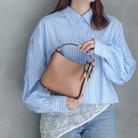 [^:UNG-54070B]ǂȃX^CɂlVvȃfUC̃~jV_[obO߂̃TCYŃR[f̃|CgɁ≘ꂪCɂȂɂVNPUŌyʂŏ_炩fނgĂ邽ߕig₷Aoɂ҂̃ACełBL[`[tĂ̂ŁÂ܂܃obÕANZgƂĂApXP[XĎgp邱Ƃ\łB܂AO\ȃV_[xgĂ̂ŁAnhX^CAV_[X^C2wayłgp܂BJWAɂꂢ߂ɂg₷ALV[Ŋ􂵂܂Bi̐F́ABeꏊ̂ȂǂɂFČꍇ܂B܂Aql̂gPCj^[ȂǂɂAFČꍇ܂B炩߂̏ゲB