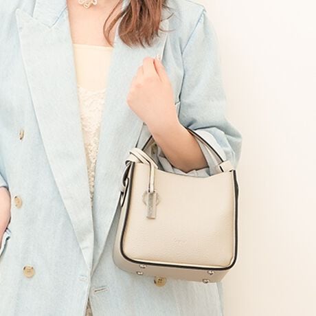 [^:UNG-54070B]ǂȃX^CɂlVvȃfUC̃~jV_[obO߂̃TCYŃR[f̃|CgɁ≘ꂪCɂȂɂVNPUŌyʂŏ_炩fނgĂ邽ߕig₷Aoɂ҂̃ACełBL[`[tĂ̂ŁÂ܂܃obÕANZgƂĂApXP[XĎgp邱Ƃ\łB܂AO\ȃV_[xgĂ̂ŁAnhX^CAV_[X^C2wayłgp܂BJWAɂꂢ߂ɂg₷ALV[Ŋ􂵂܂Bi̐F́ABeꏊ̂ȂǂɂFČꍇ܂B܂Aql̂gPCj^[ȂǂɂAFČꍇ܂B炩߂̏ゲB