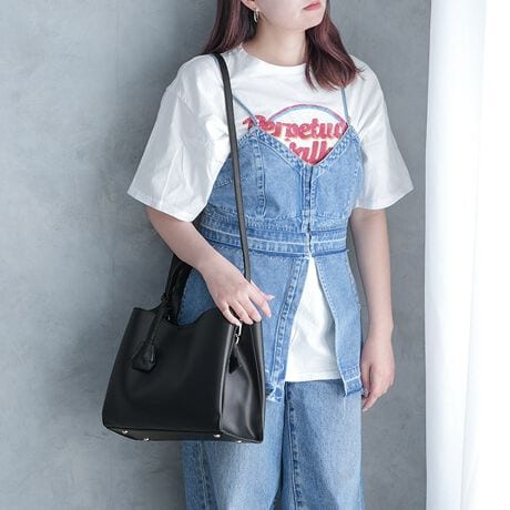 [^:UNG-54030B]gтɈNfUC炵VGbgƗJ[iȃnhobO|PbĝOwɂȂĂAC̓t@Xi[ɂȂĂ邽ߎd₷[͂ocOłB500ml̃ybg{g[ł悢TCYŁAyʂŏ_炩ÂɂfނgĂ邽ߕig₷AlXȏʂŎg₷ACełBO\ȃV_[xgtĂ̂ŁAV_[X^Cłg2waydlB܂ANR^fނ̃L[`[tĂāÂ܂܃obÕANZgƂĂApXP[XĎgp邱Ƃ\łBJWAɂꂢ߂ɂg₷ALV[Ŋ􂵂܂Bi̐F́ABeꏊ̂ȂǂɂFČꍇ܂B܂Aql̂gPCj^[ȂǂɂAFČꍇ܂B炩߂̏ゲB